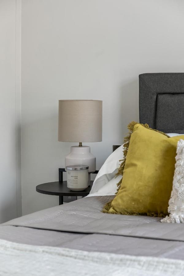 New Build-air Con-2 Bedroom-two Bathrooms London
